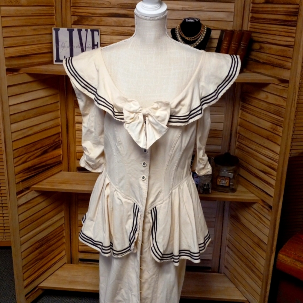 Vintage KAREN ALEXANDER "Off to the Races" Dress